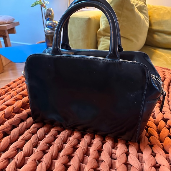 Frances Valentine handbag. Size medium in patent black - Picture 2 of 9